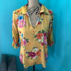 NWT FARM Rio 3/4 Ruffled Sleeve Floral V-neck Pullover Top